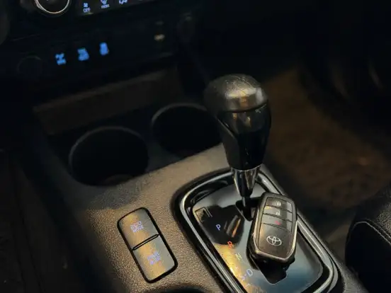 TOYOTA-HILUX-2.8 SRX 4X4 CD 16V DIESEL 4P AUTOMÁTICO TOYOTA-HILUX-2018