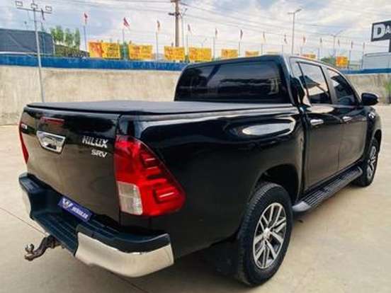 TOYOTA-HILUX-2.7 SR 4X2 CD 16V FLEX 4P AUTOMÁTICO TOYOTA-HILUX-2017