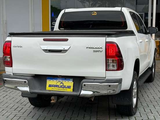 TOYOTA-HILUX-2016