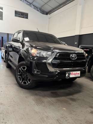 TOYOTA-HILUX-2021