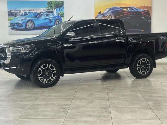 TOYOTA-HILUX-2.8 D-4D TURBO DIESEL CD CONQUEST 4X4 AUTOMÁTICO TOYOTA-HILUX-2023