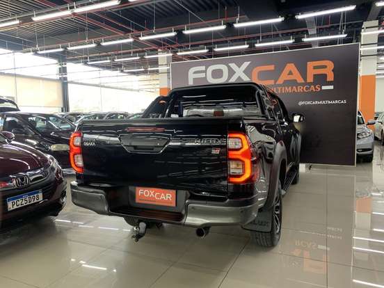 TOYOTA-HILUX-2.8 D-4D TURBO DIESEL CD GR-S 4X4 AUTOMÁTICO TOYOTA-HILUX-2022
