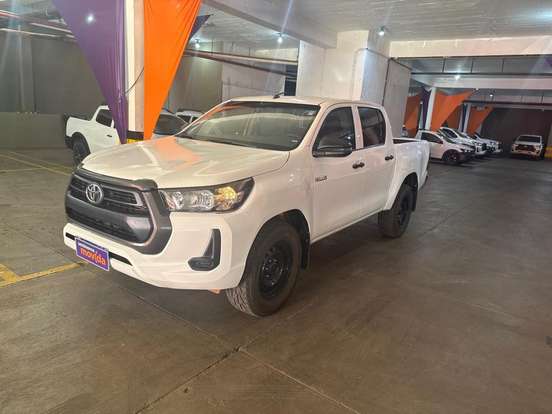 TOYOTA-HILUX-2.8 D-4D TURBO DIESEL CD POWER PACK 4X4 AUTOMÁTICO TOYOTA-HILUX-2024