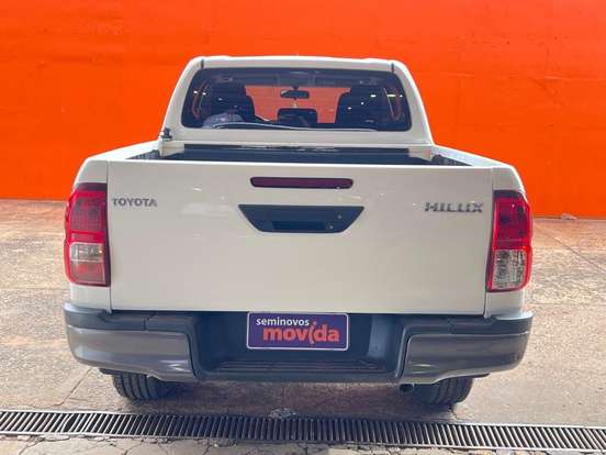 TOYOTA-HILUX-2.8 D-4D TURBO DIESEL CD POWER PACK 4X4 AUTOMÁTICO TOYOTA-HILUX-2024