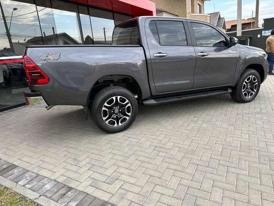 TOYOTA-HILUX-2.8 D-4D TURBO DIESEL CD POWER PACK 4X4 AUTOMÁTICO TOYOTA-HILUX-2025
