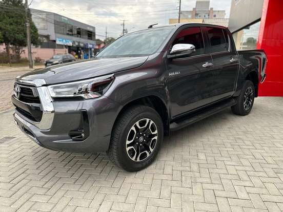 TOYOTA-HILUX-2025