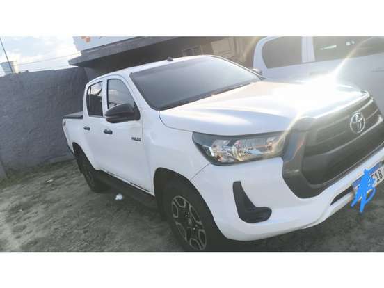 TOYOTA-HILUX-2.8 D-4D TURBO DIESEL CD POWER PACK 4X4 MANUAL TOYOTA-HILUX-2023