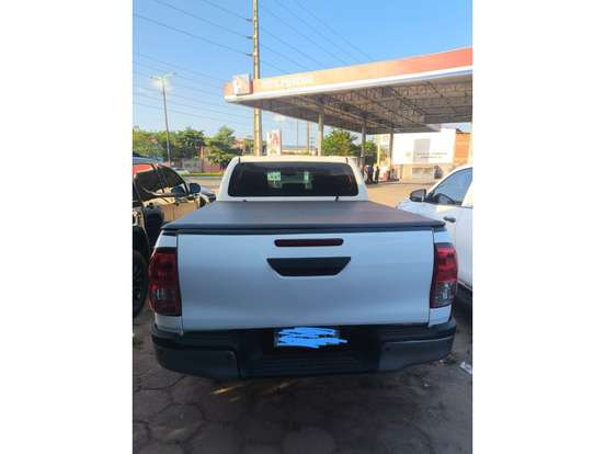 TOYOTA-HILUX-2022