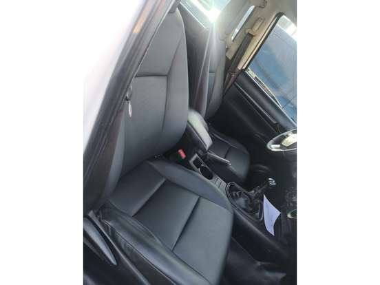 TOYOTA-HILUX-2022