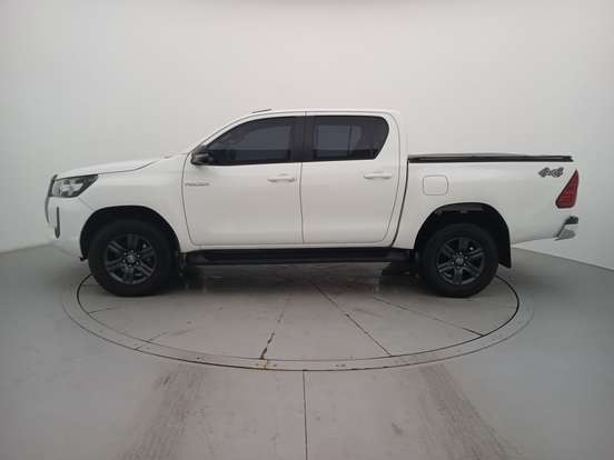 TOYOTA-HILUX-2.8 D-4D TURBO DIESEL CD SR 4X4 AUTOMÁTICO TOYOTA-HILUX-2023