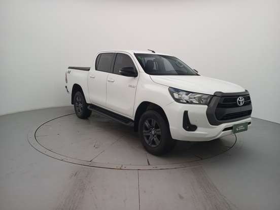 TOYOTA-HILUX-2023