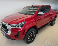 TOYOTA HILUX 2.8 D-4D TURBO DIESEL CD SRX 4X4 AUTOMÁTICO TOYOTA HILUX 2.8 D-4D TURBO DIESEL CD SRX 4X4 AUTOMÁTICO