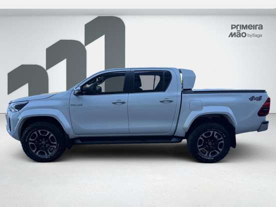 TOYOTA-HILUX-2025