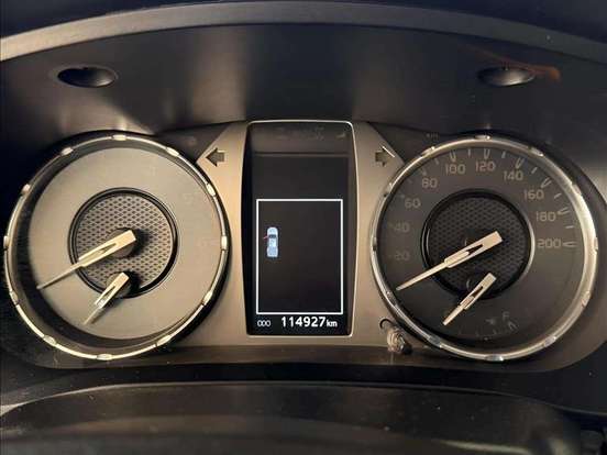 TOYOTA-HILUX-2.8 D-4D TURBO DIESEL CD SRX 4X4 AUTOMÁTICO TOYOTA-HILUX-2020