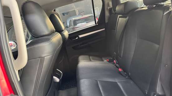 TOYOTA-HILUX-2021