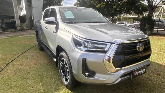 TOYOTA HILUX 2.8 D-4D TURBO DIESEL CD SRX 4X4 AUTOMÁTICO
