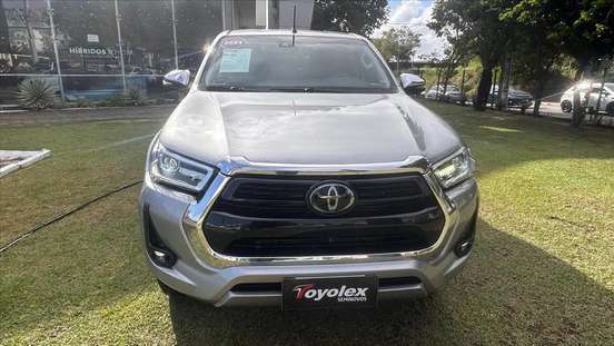 TOYOTA-HILUX-2023