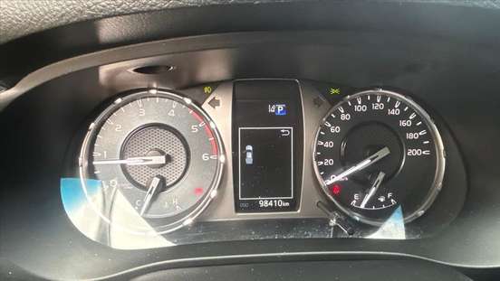 TOYOTA-HILUX-2023