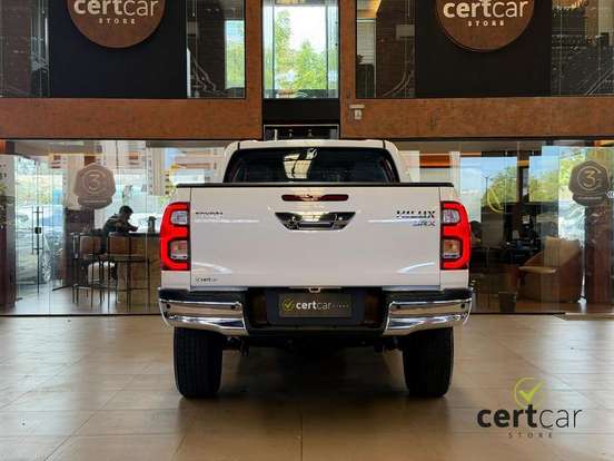 TOYOTA-HILUX-2.8 D-4D TURBO DIESEL CD SRX LIMITED 4X4 AUTOMÁTICO TOYOTA-HILUX-2023