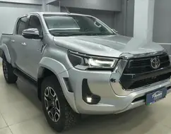 TOYOTA HILUX 2.8 D-4D TURBO DIESEL CD SRX PLUS 4X4 AUTOMÁTICO TOYOTA HILUX 2.8 D-4D TURBO DIESEL CD SRX PLUS 4X4 AUTOMÁTICO