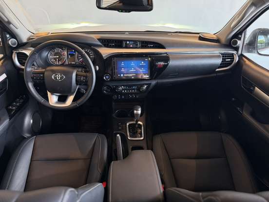 TOYOTA-HILUX-2.8 D-4D TURBO DIESEL CD SRX PLUS 4X4 AUTOMÁTICO TOYOTA-HILUX-2026