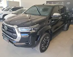 TOYOTA HILUX 2.8 D-4D TURBO DIESEL CD SRX PLUS 4X4 AUTOMÁTICO TOYOTA HILUX 2.8 D-4D TURBO DIESEL CD SRX PLUS 4X4 AUTOMÁTICO
