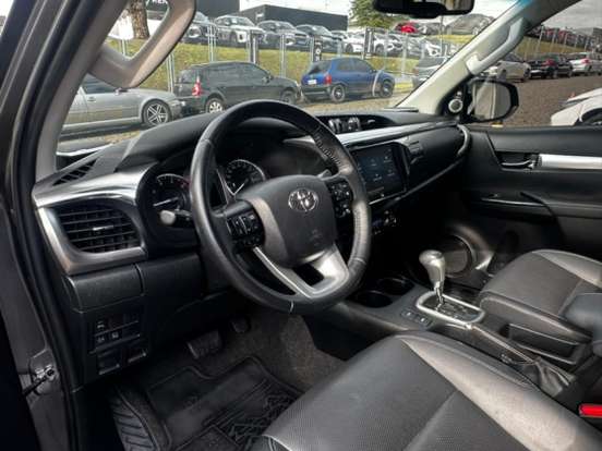 TOYOTA-HILUX-2024