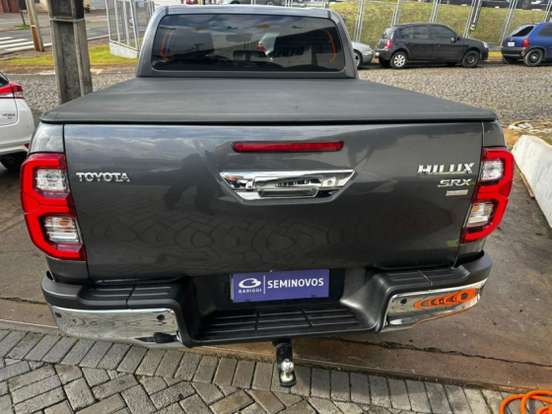 TOYOTA-HILUX-2.8 D-4D TURBO DIESEL CD SRX PLUS 4X4 AUTOMÁTICO TOYOTA-HILUX-2024