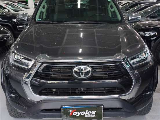 TOYOTA-HILUX-2.8 D-4D TURBO DIESEL CD SRX PLUS 4X4 AUTOMÁTICO TOYOTA-HILUX-2023
