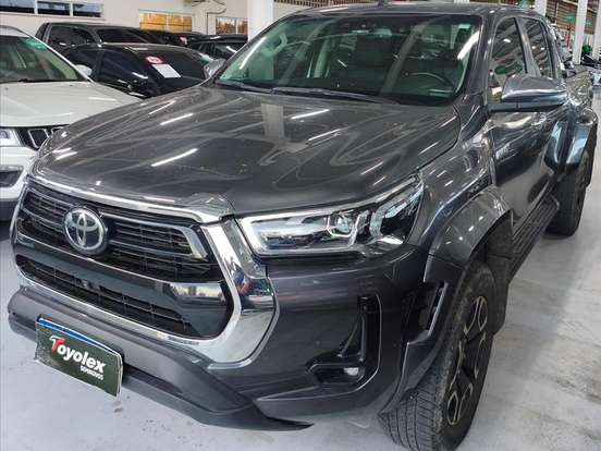 TOYOTA-HILUX-2.8 D-4D TURBO DIESEL CD SRX PLUS 4X4 AUTOMÁTICO TOYOTA-HILUX-2023