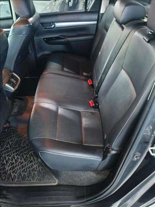 TOYOTA-HILUX-2023