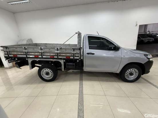 TOYOTA-HILUX-2.8 D-4D TURBO DIESEL CHASSI 4X4 MANUAL TOYOTA-HILUX-2024