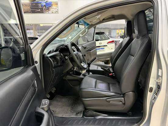 TOYOTA-HILUX-2.8 D-4D TURBO DIESEL CHASSI 4X4 MANUAL TOYOTA-HILUX-2024