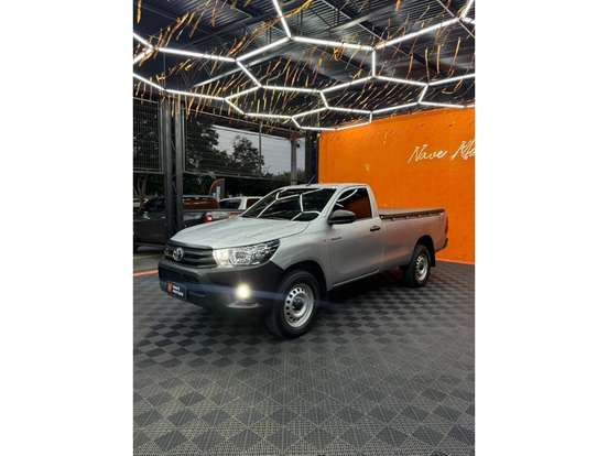 TOYOTA-HILUX-2025