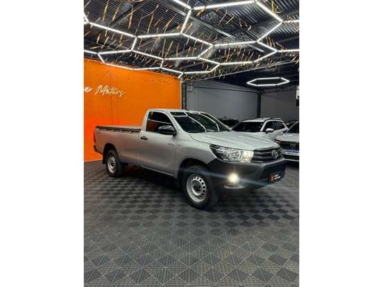 TOYOTA-HILUX-2.8 D-4D TURBO DIESEL CS 4X4 AUTOMÁTICO TOYOTA-HILUX-2025