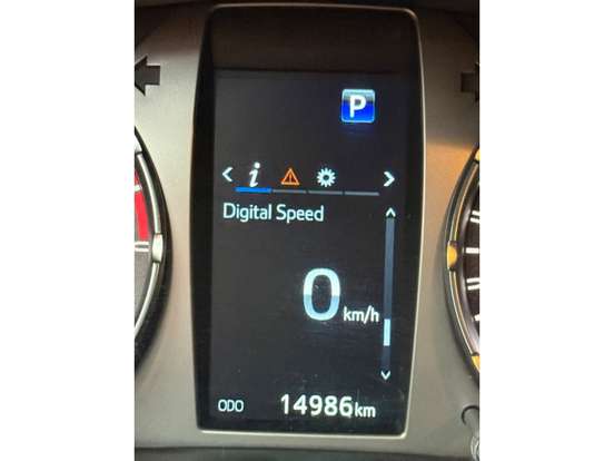 TOYOTA-HILUX-2025