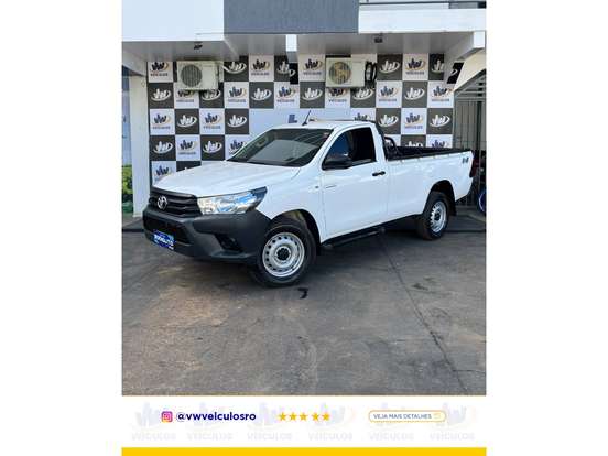 TOYOTA-HILUX-2023