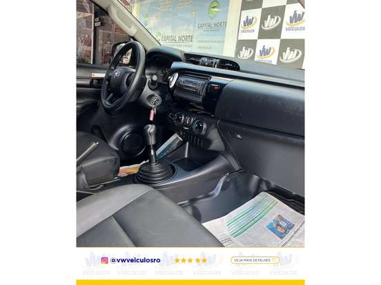 TOYOTA-HILUX-2.8 D-4D TURBO DIESEL CS 4X4 MANUAL TOYOTA-HILUX-2023