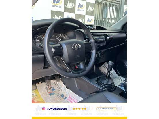 TOYOTA-HILUX-2.8 D-4D TURBO DIESEL CS 4X4 MANUAL TOYOTA-HILUX-2023