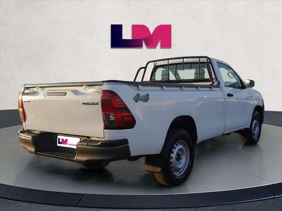TOYOTA-HILUX-2021