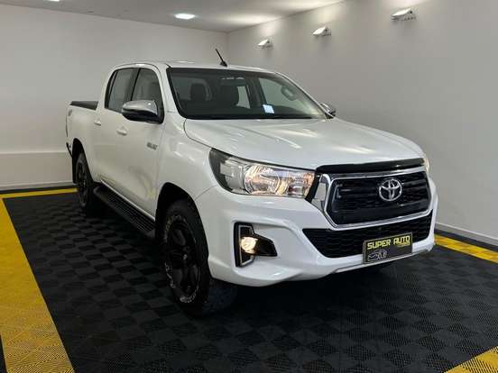 TOYOTA-HILUX-2019