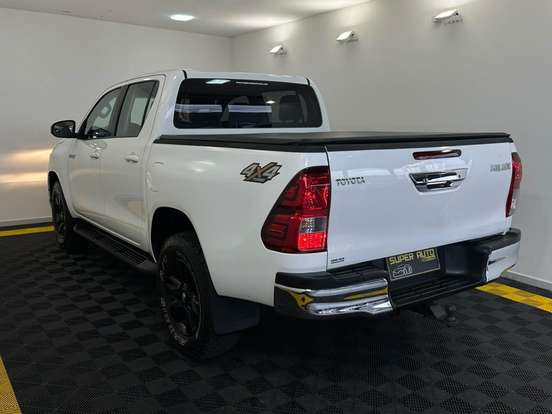TOYOTA-HILUX-2.8 SR 4X4 CD 16V DIESEL 4P AUTOMÁTICO TOYOTA-HILUX-2019