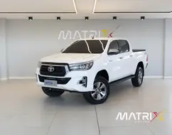 TOYOTA HILUX 2.8 SR 4X4 CD 16V DIESEL 4P AUTOMÁTICO TOYOTA HILUX 2.8 SR 4X4 CD 16V DIESEL 4P AUTOMÁTICO