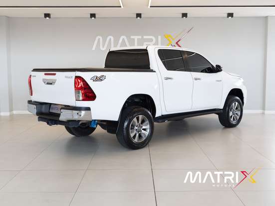 TOYOTA-HILUX-2018