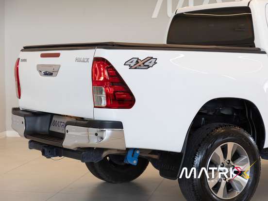 TOYOTA-HILUX-2.8 SR 4X4 CD 16V DIESEL 4P AUTOMÁTICO TOYOTA-HILUX-2018