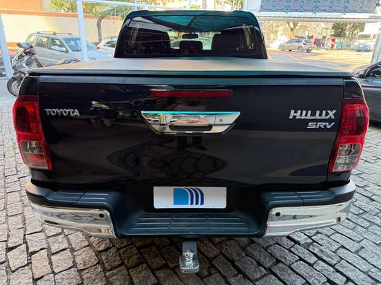 TOYOTA-HILUX-2019