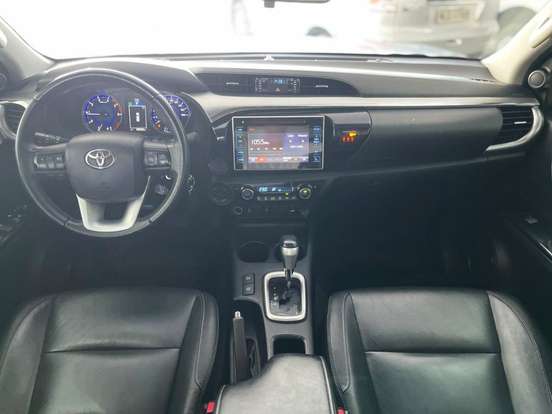 TOYOTA-HILUX-2018