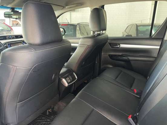 TOYOTA-HILUX-2.8 SRV 4X4 CD 16V DIESEL 4P AUTOMÁTICO TOYOTA-HILUX-2018