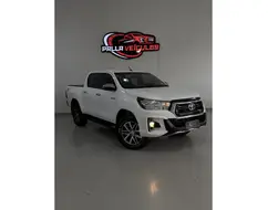 TOYOTA HILUX 2.8 SRV 4X4 CD 16V DIESEL 4P AUTOMÁTICO TOYOTA HILUX 2.8 SRV 4X4 CD 16V DIESEL 4P AUTOMÁTICO
