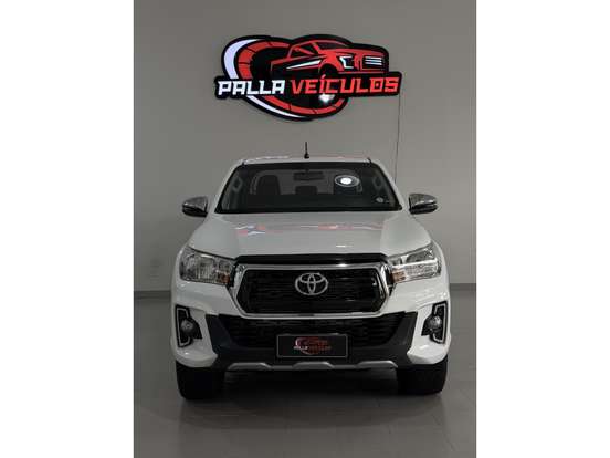 TOYOTA-HILUX-2019